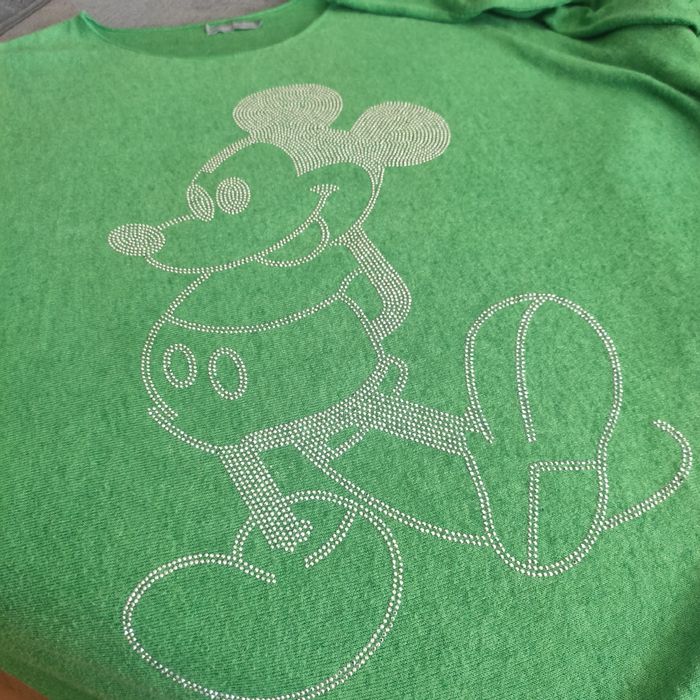 Włoski sweter z Mickey Mouse