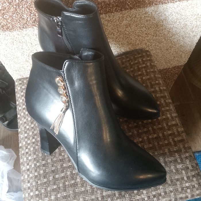 Продам взуття...