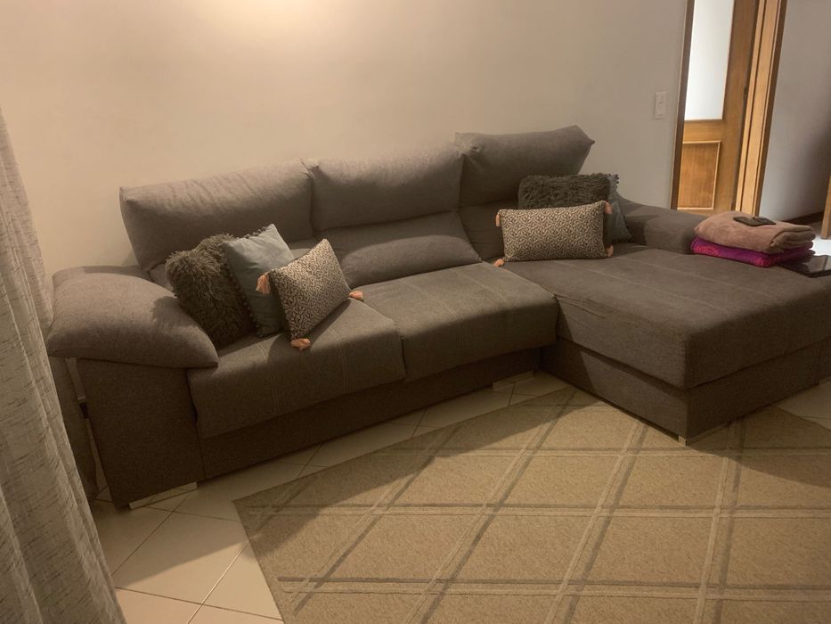 Sofá chaise em bom estado