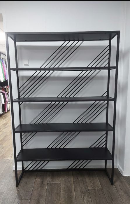 Металевий стелаж