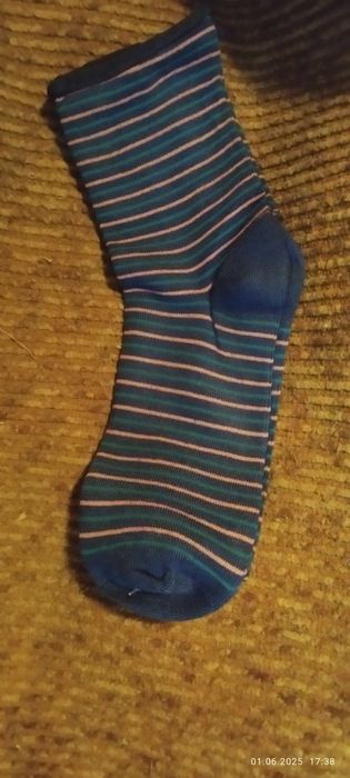 Продаємо нові жіночі шкарпетки