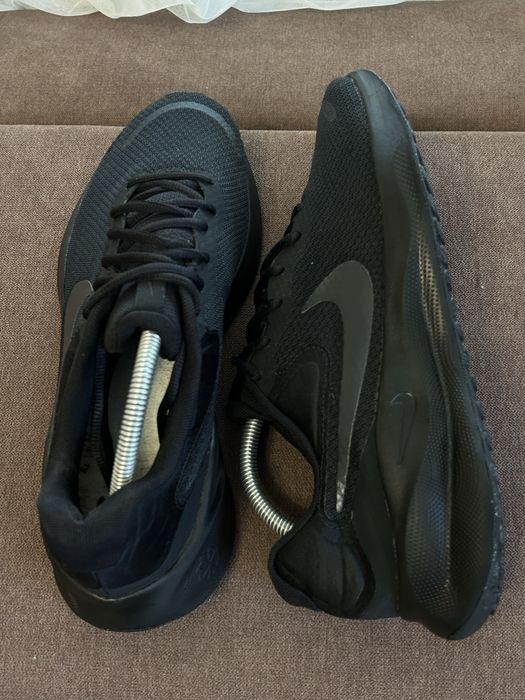 Чоловічі кросівки Nike Revolution 7
