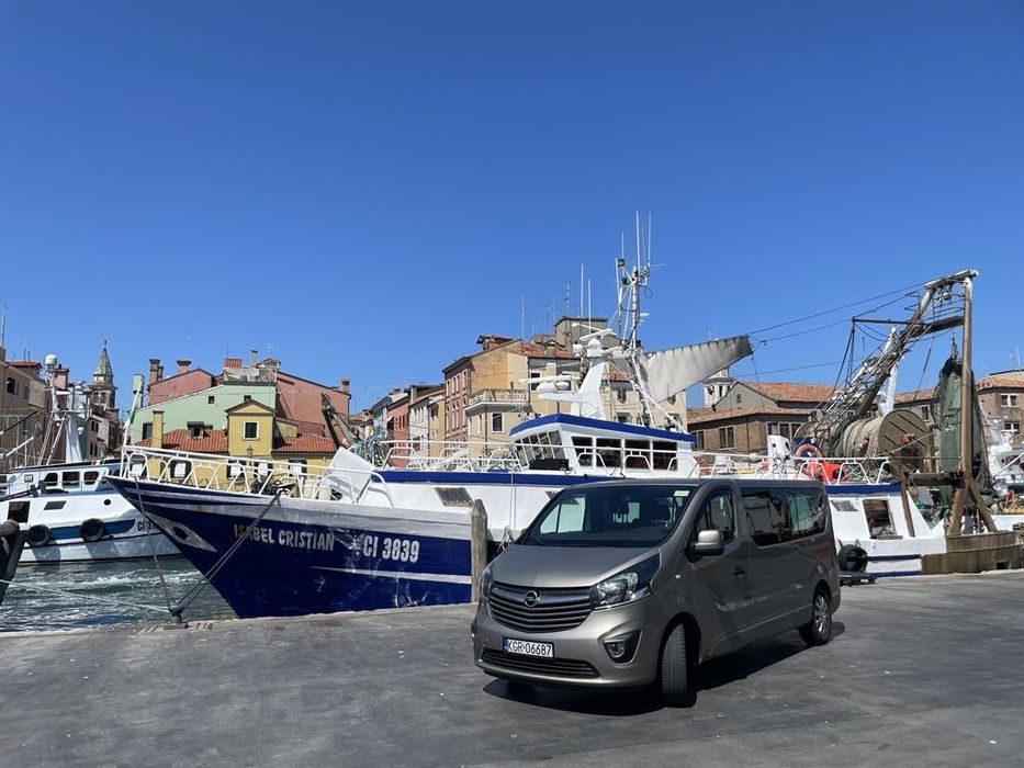 Wynajem Wypożyczenie busa 9 - osobowego, wakacje, ferie,wesela
Wy