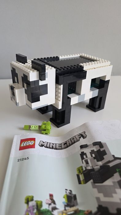 Lego Minecraft panda
