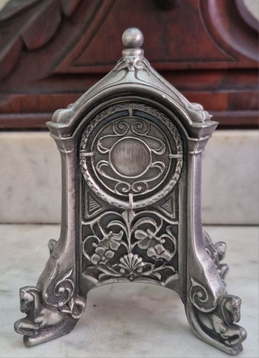 Relógio de Mesa Miniatura Estanho Vintage