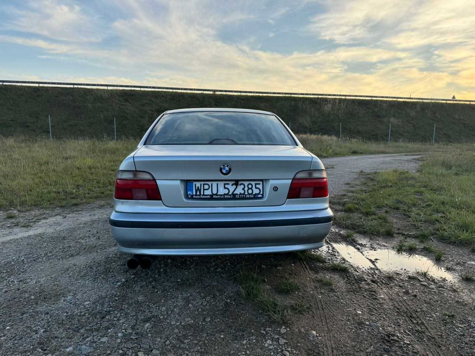 BMW e39 535i sedan V8 LPG