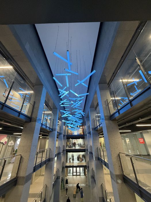 Продам Салон,Помещение,Офис ЖК Дельмар Люкс