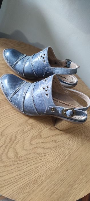 Buty Tamaris że skóry
