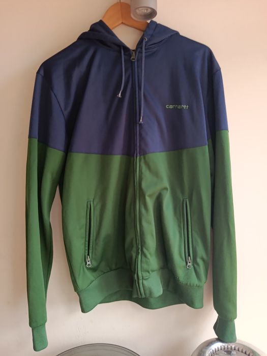 Casaco confortável usado mais na primavera