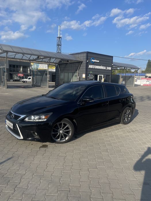 Lexus ct 200h 2013р