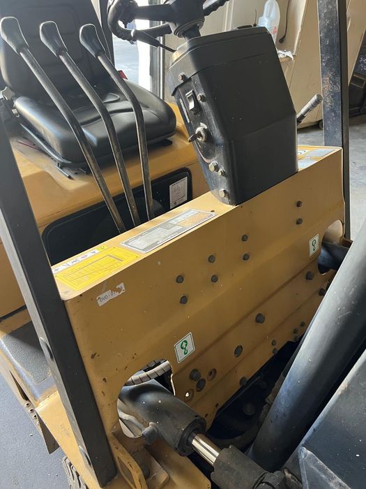 Empilhador deawoo Nissan 1800kgs aceito trocas / retomas