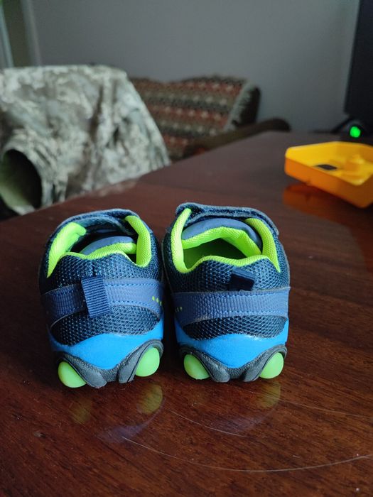Кросівки 24р стан чудовий