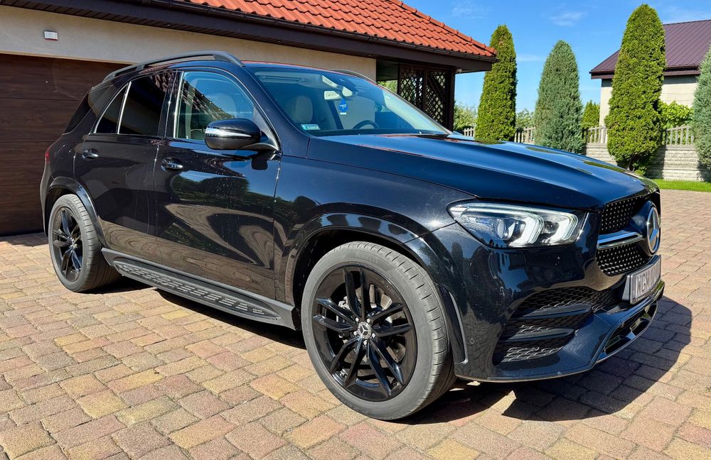 Mercedes-Benz GLE Mercedes GLE 300D 4MATIC czarny