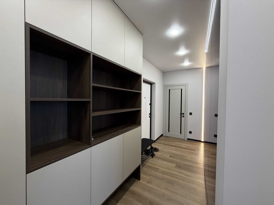 Продам 2-кімнатну 72 м² ЖК Квартал №5 | 2 спальні | 2 санвузли | Центр