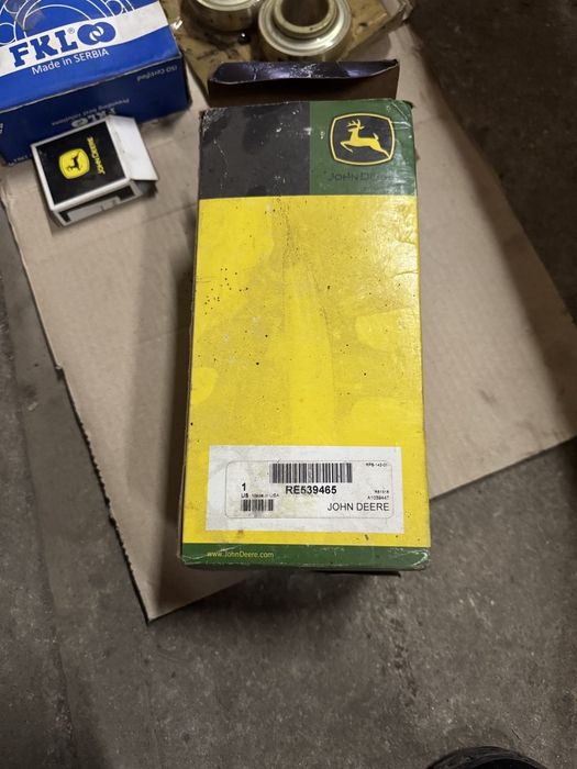 Ремінь новий, пас комбайна John deere s690. Фільтр, шків привода жатки