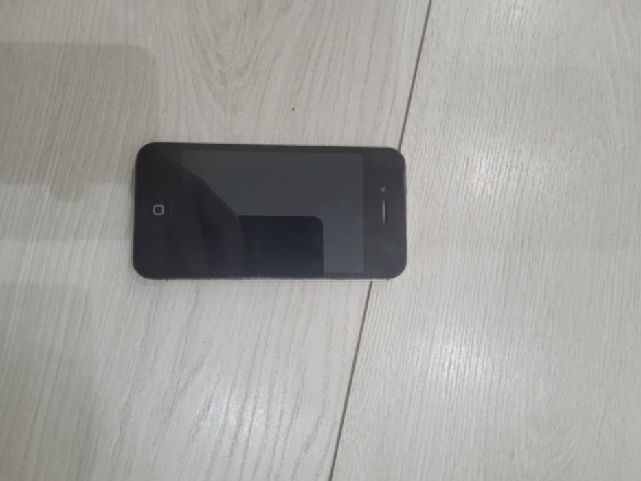 Smartfon iPhone 4S stan idealny