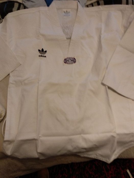 Dobok Taekwondo Adidas
