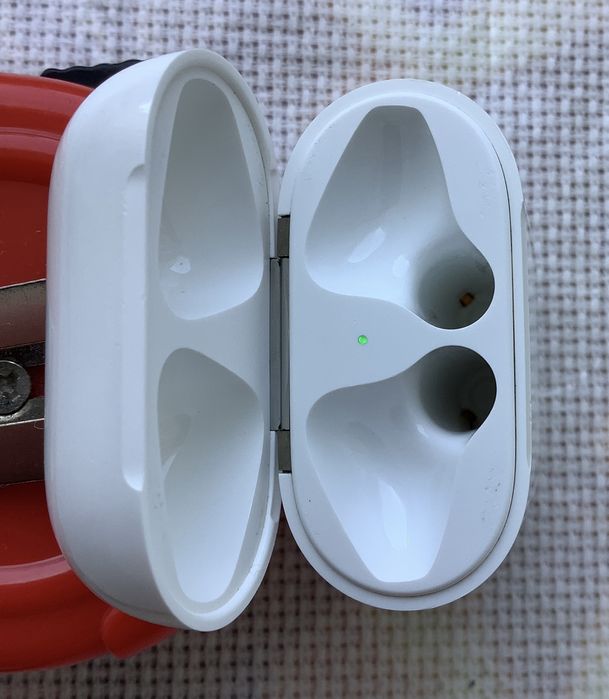 Кейс зарядный футляр A1602 от наушников Apple AirPods 1-го поколения