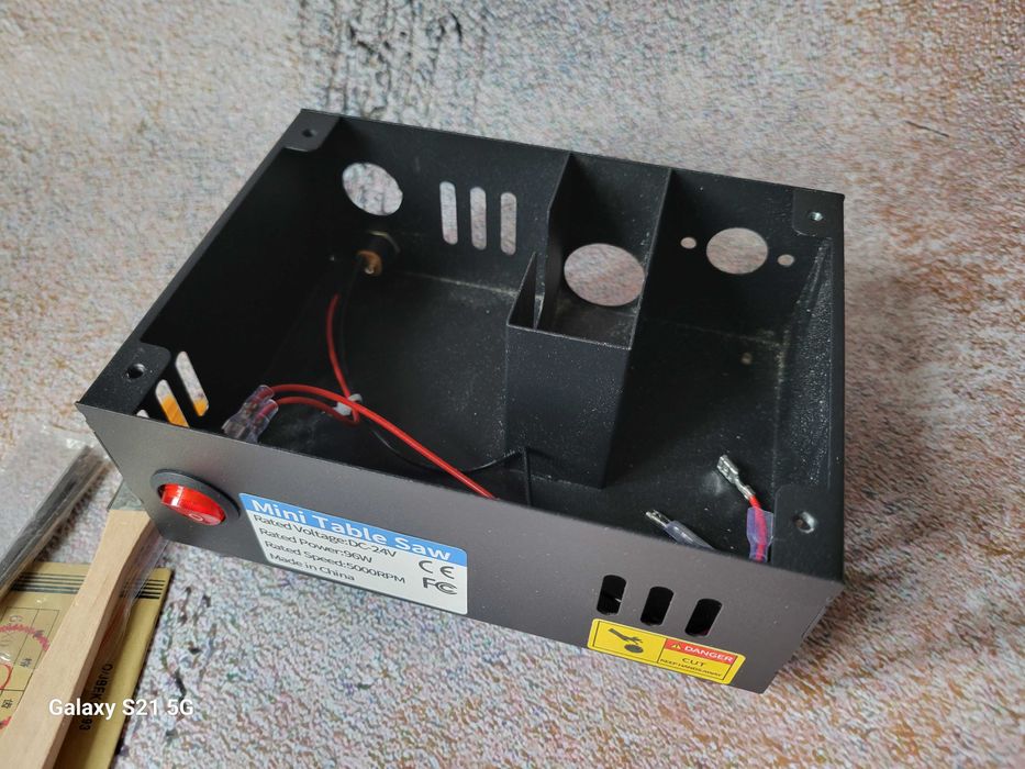 Многофункциональная мини-пила для столярных работ по дереву