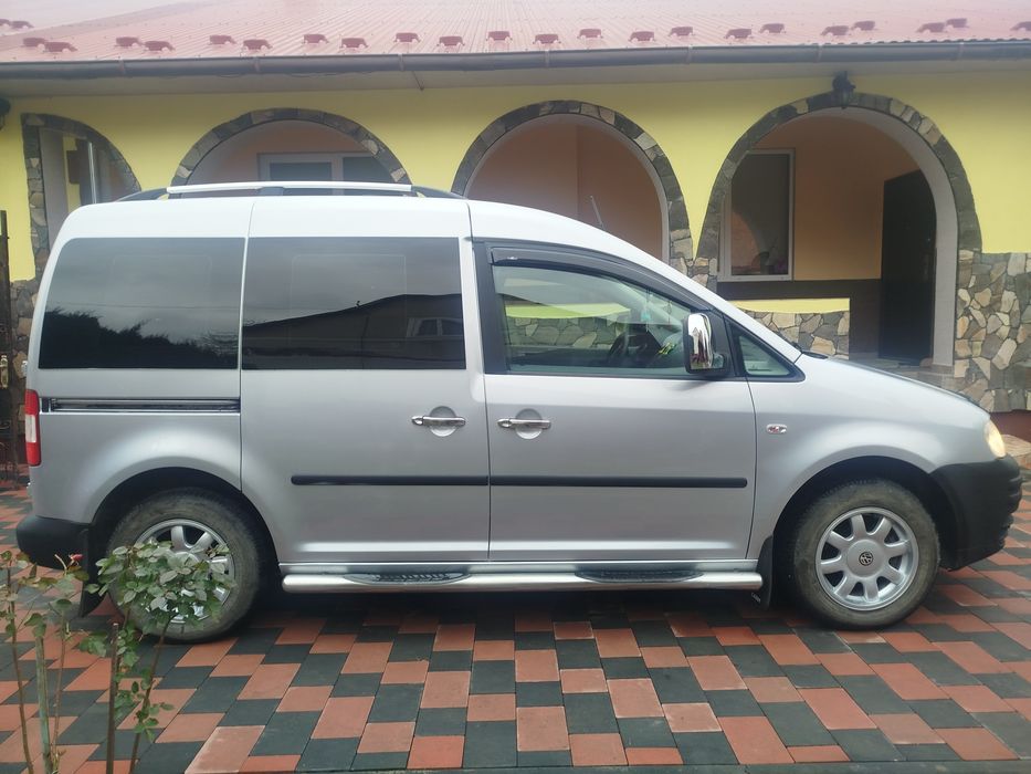 Продам машину каддік