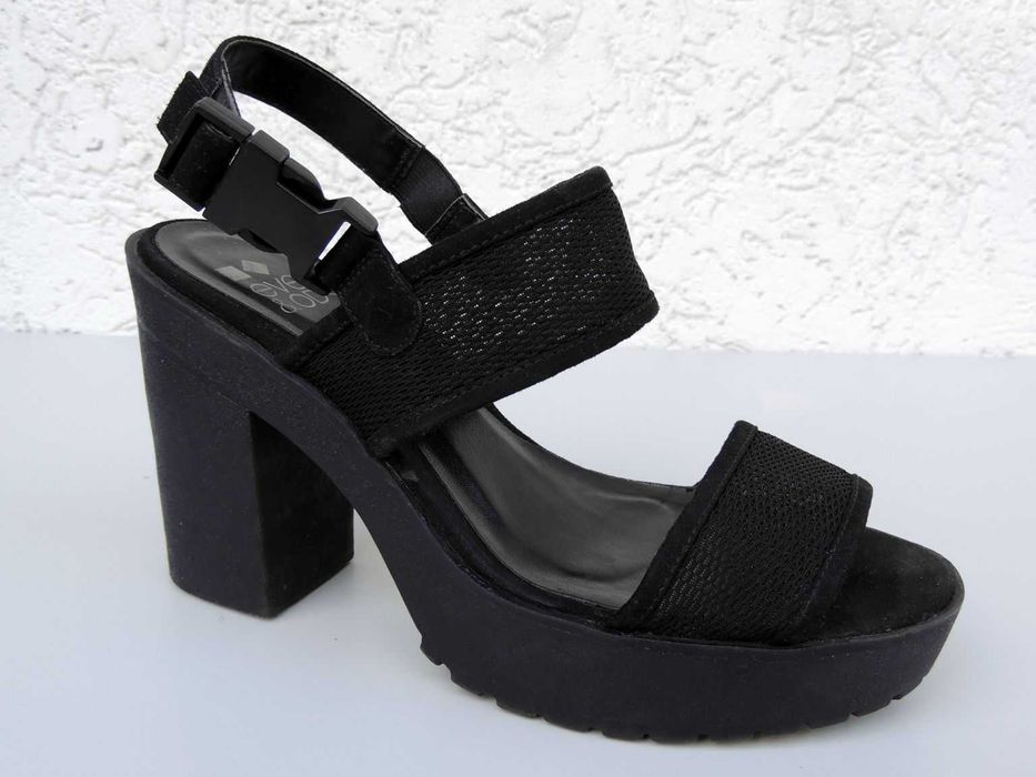 Sandałki "even & odd" rozmiar 40