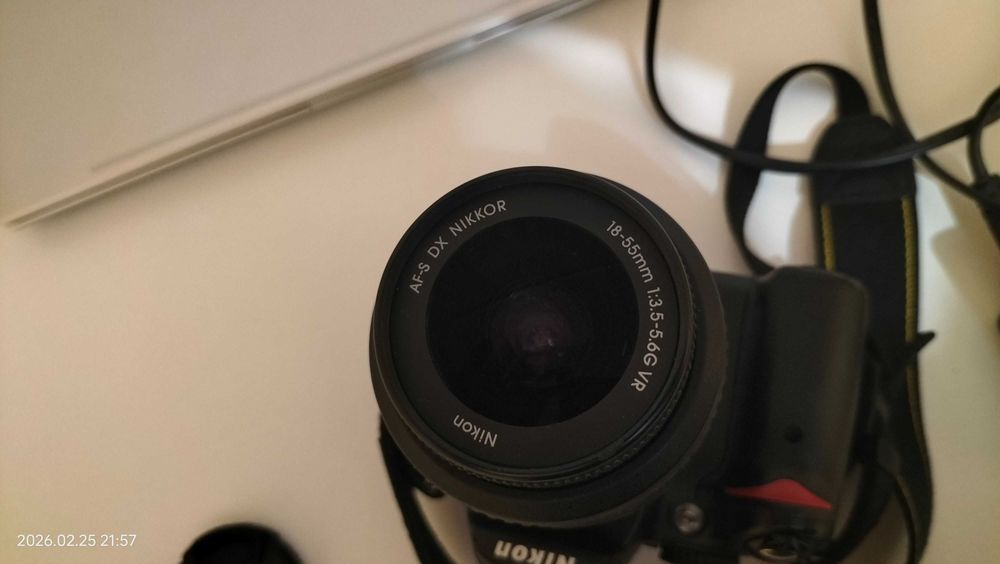 Фотоапарат Nikon D5000