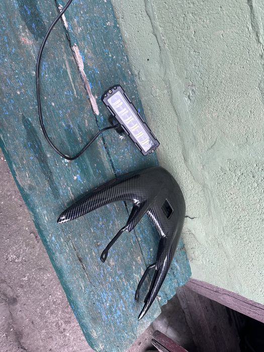 Продам лед фару і спойлер