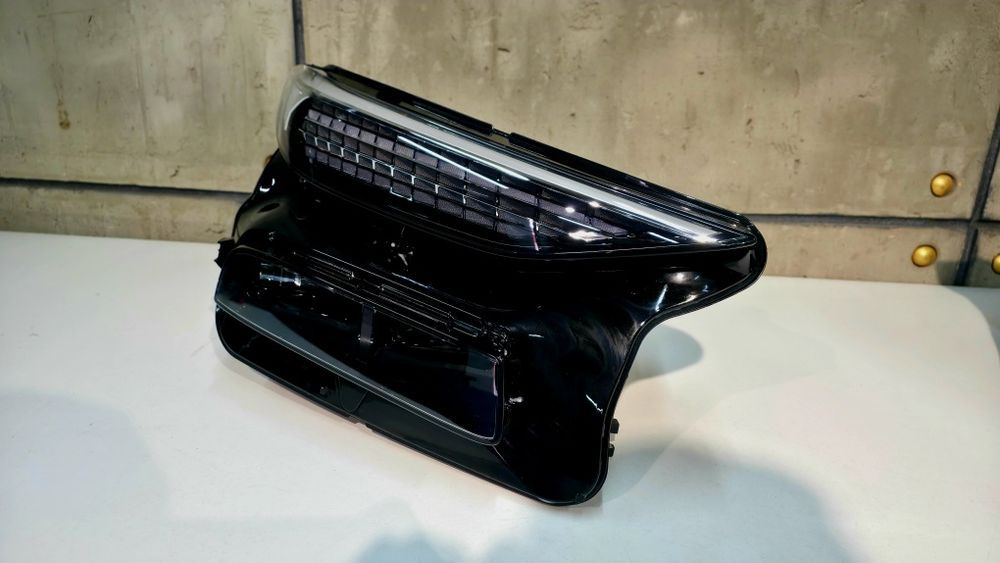 Фари Audi Q6 e-tron Matrix Європа audi q6 ауди ку 6