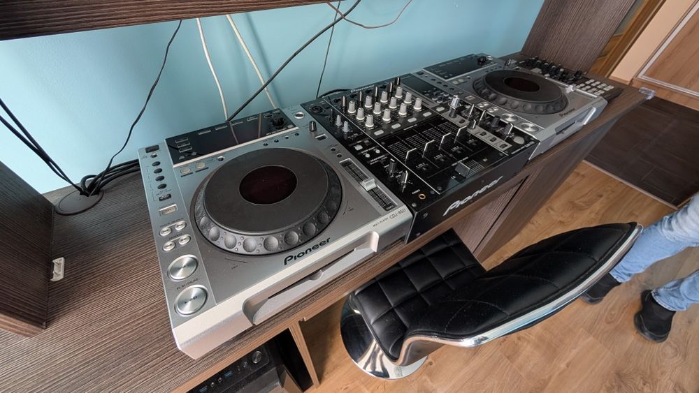 Zestaw DJ Pioneer CDJ-850 + DJM-750 + Traktor X1 + Komplete Audio 6