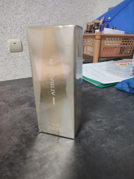 Парфумна вода Attraction avon