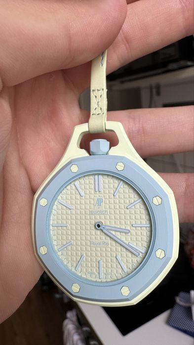 AP x Swatch Royal Pop | Blaue Acht