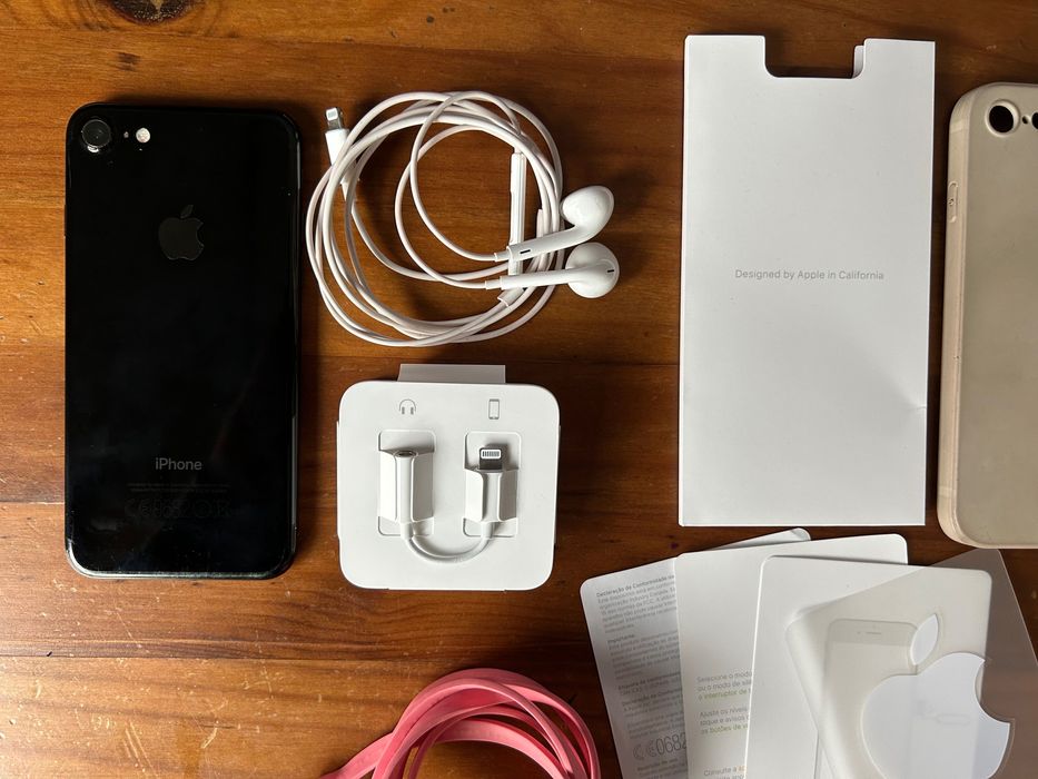 iPhone 7 Jet Black 128GB – Impecável + Acessórios