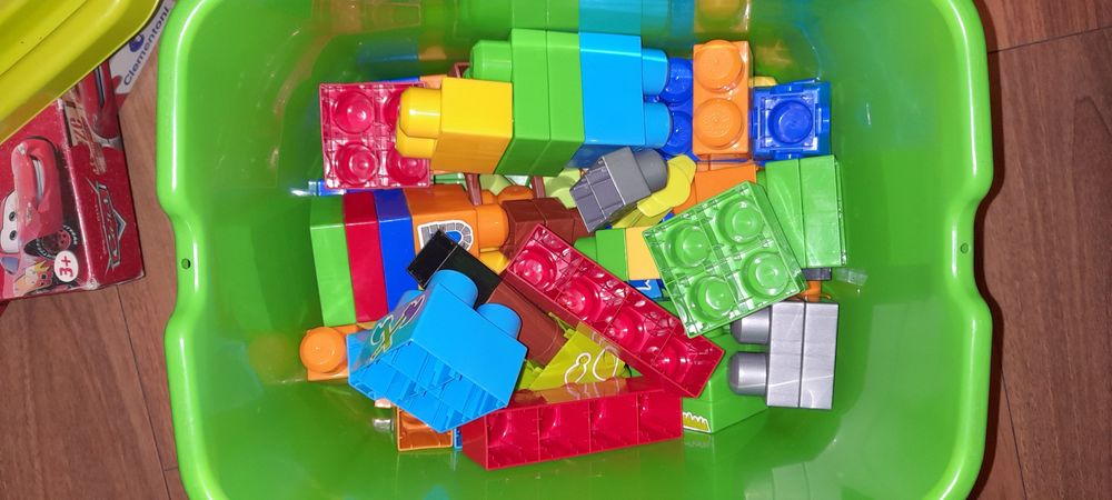 Caixa Megablocks