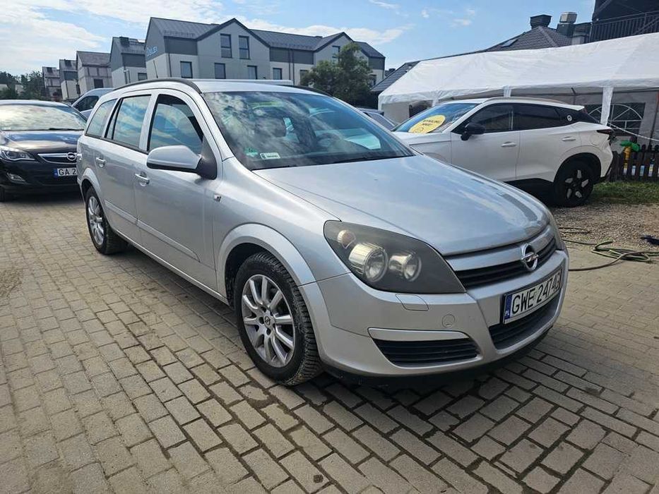 Opel Astra 2005r/1.8 benzyna /125KM/AUTOMAT/opłaty aktualne/HAK