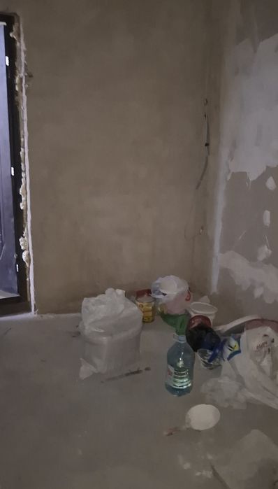 Оренда офіс склад нежитлове 47 м2 ТОЦ Мега Сіті від власника без комісії дврз дарницька площа