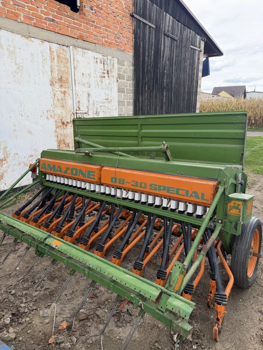 Siewnik Amazone D8-30 3m Special
