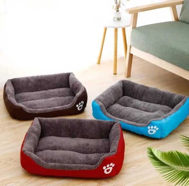 Лежанка пуф для кота пушистая глубокая 44х33