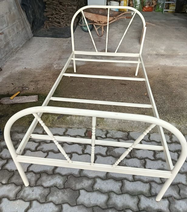 Estrutura de cama ferro solteiro