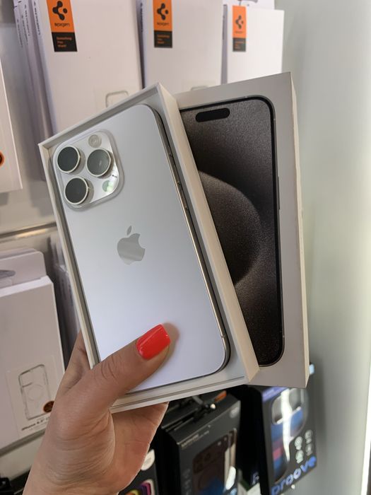 iPhone 15 Pro 256Gb white titanium - АКБ 88%, стан 5-. Фізична сім
