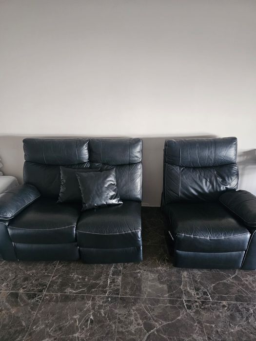 Sofá  de pele 3 lugares