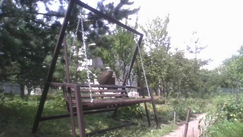 продам садовую качель-лавочку