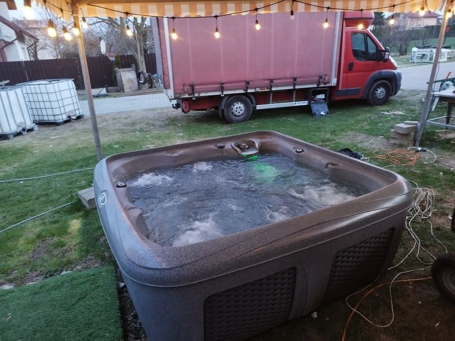 Jacuzzi ogrodowe 6osobowe
