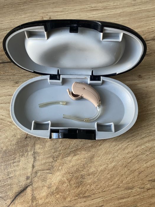 Слуховий апарат Unitron Shine  та Audio Service Duo 8 G4
