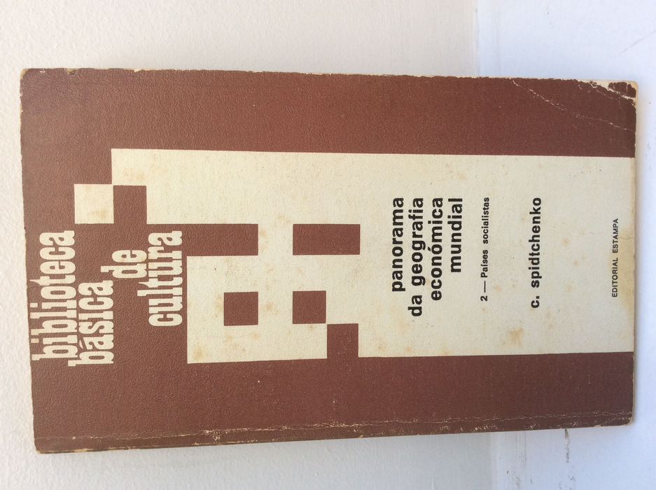 Lote de 2 livros de 1974 - “Panorama da Geografia económica mundial”