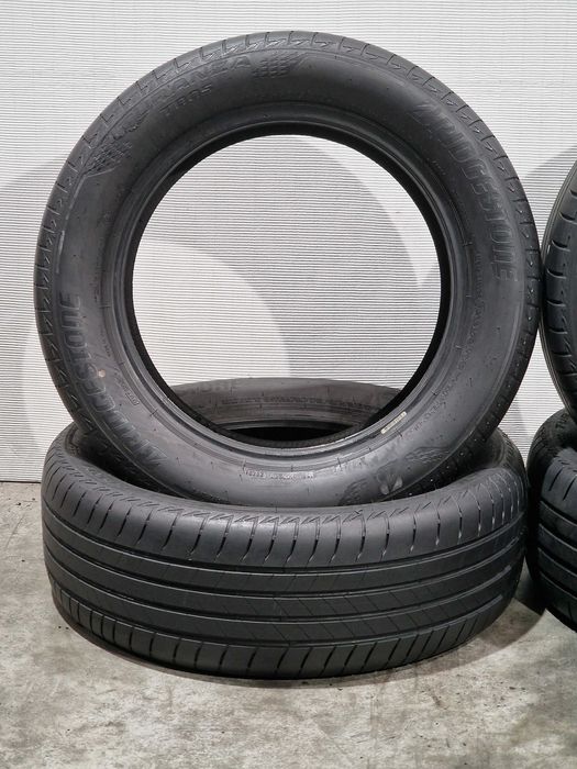 4 Pneus 235/55R18 BRIDGESTONE Semi Novos