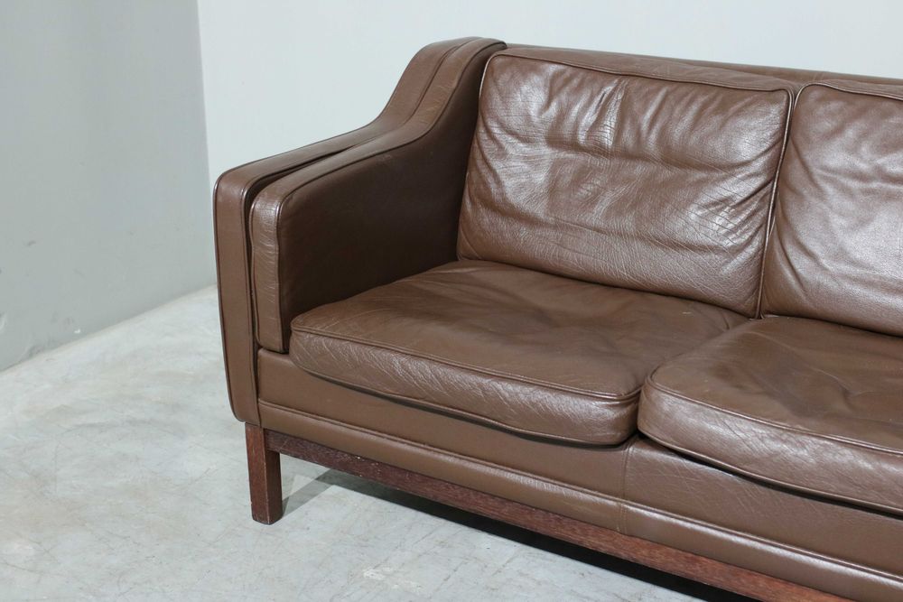 Sofá nórdico de 3 lugares em couro