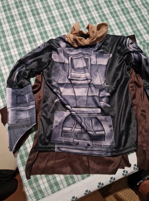 Halloween (vampiros e mumia) e blusa Pirata Jake