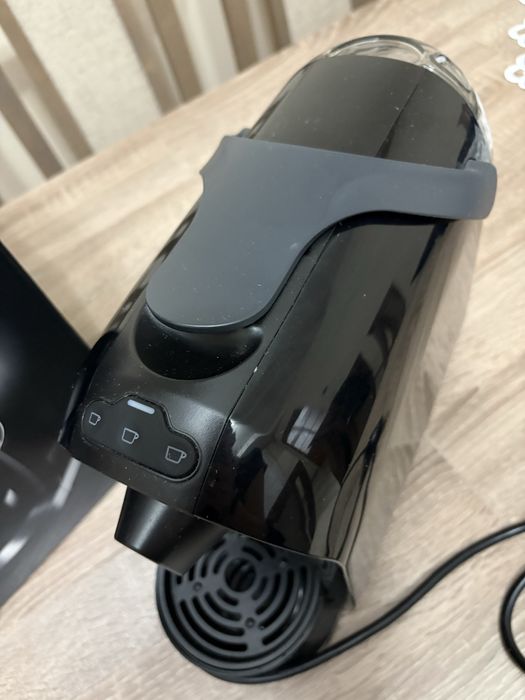 Ekspres na kapsułki TCHIBO Cafissimo PURE Black