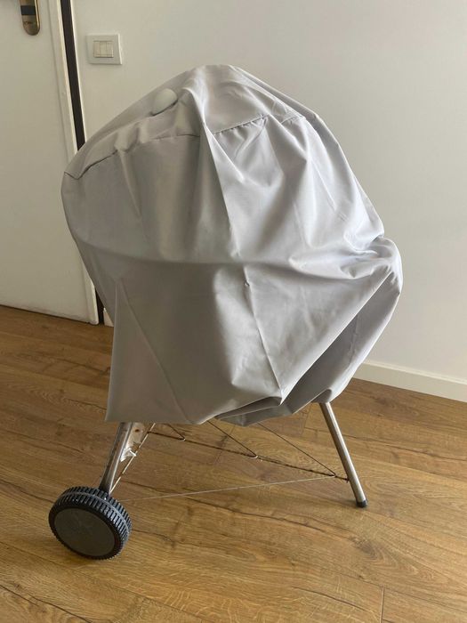 Churrasqueira a carvão com rodas e capa – grande (57 cm)