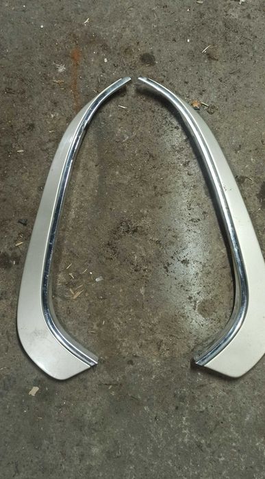 Накладка задней стойки BMW E30